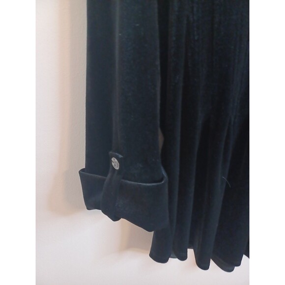 New Directions Crushed Velvet Popover Top L Black V Neck Quiet Luxury Old Money - Picture 7 of 9